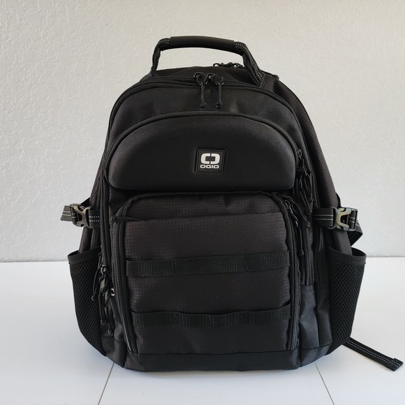 backpack with padded laptop sleeve 24-pack Bulk 18" Soft Touch w 304 cubic inches Latico Leathers Explorer Laptop Backpack